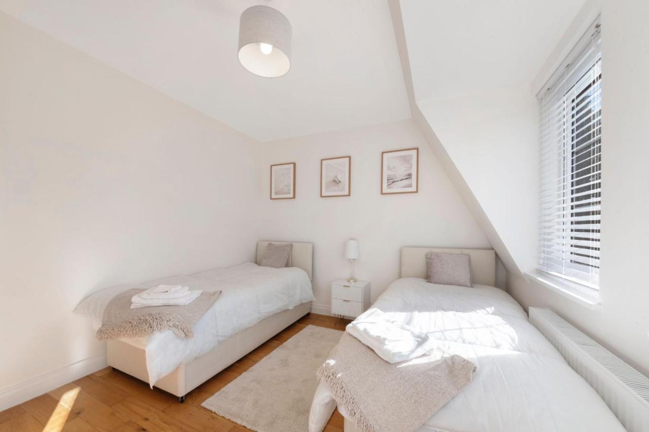 Spacious One Bed Loft Apartment Birchanger Exterior photo